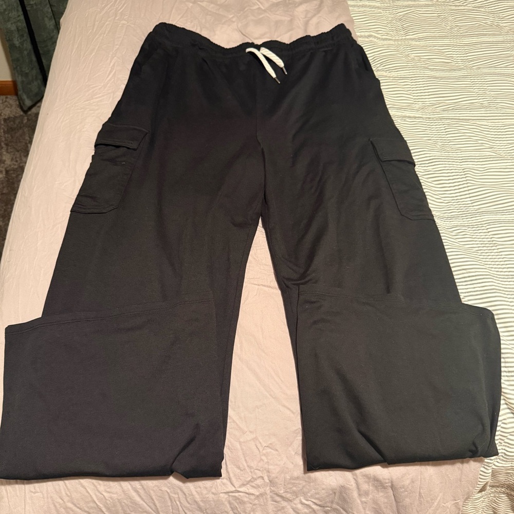 Vuori cargo pants XL